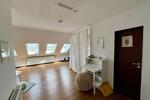 Dachgeschoßwohnung mit Loft-Charakter, Balkon und neuem Bad