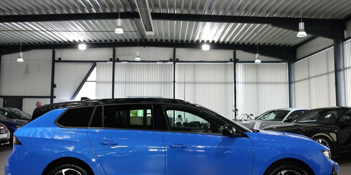 Opel Astra L ST T GS-SPORT BLUE & BLACK / PANORAMA 9.000 km 23.991 &euro; Hamm 59077
