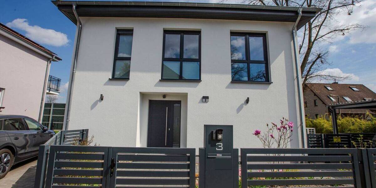 Einfamilienhaus Berlin Niederschönhausen - 5 Zimmer, 145 m&sup2;, 3.000&euro; | Angebot:26435714