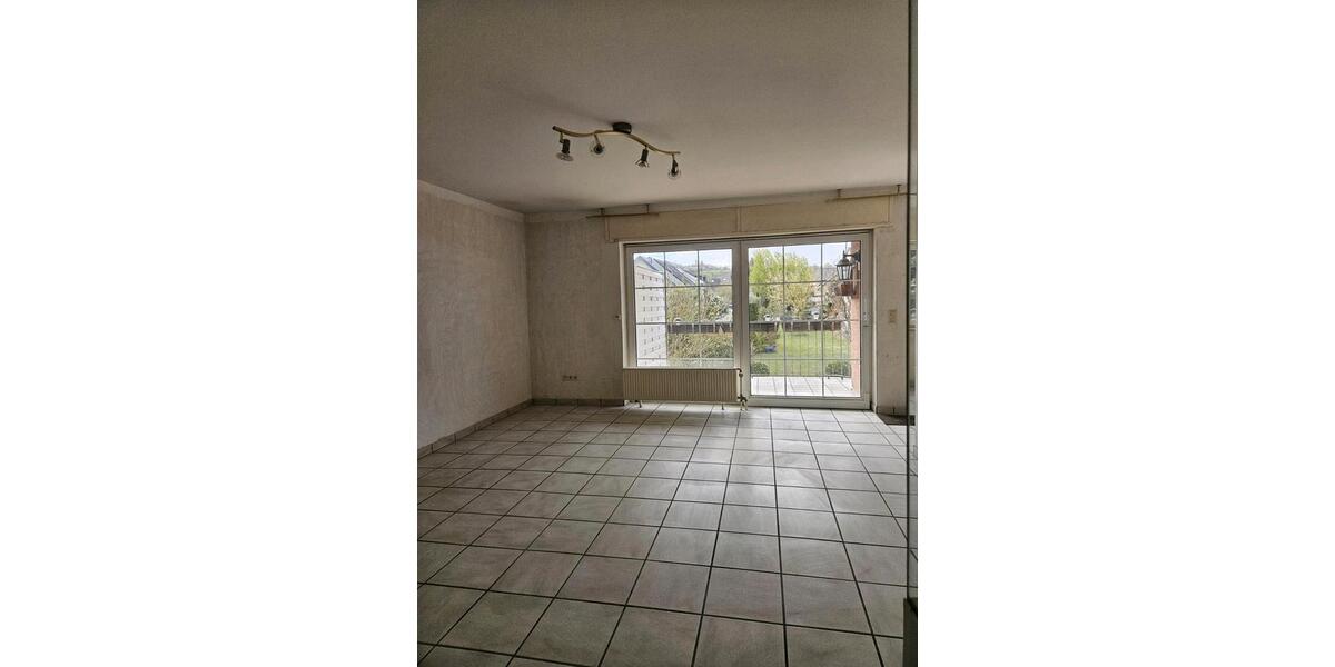 Etagenwohnung Bornheim - 3 Zimmer, 83 m&sup2;, 1.150&euro; | Angebot:26416836