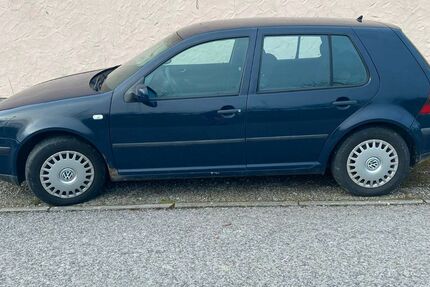 VW Golf 246.043 km 600 &euro; Roden 97849