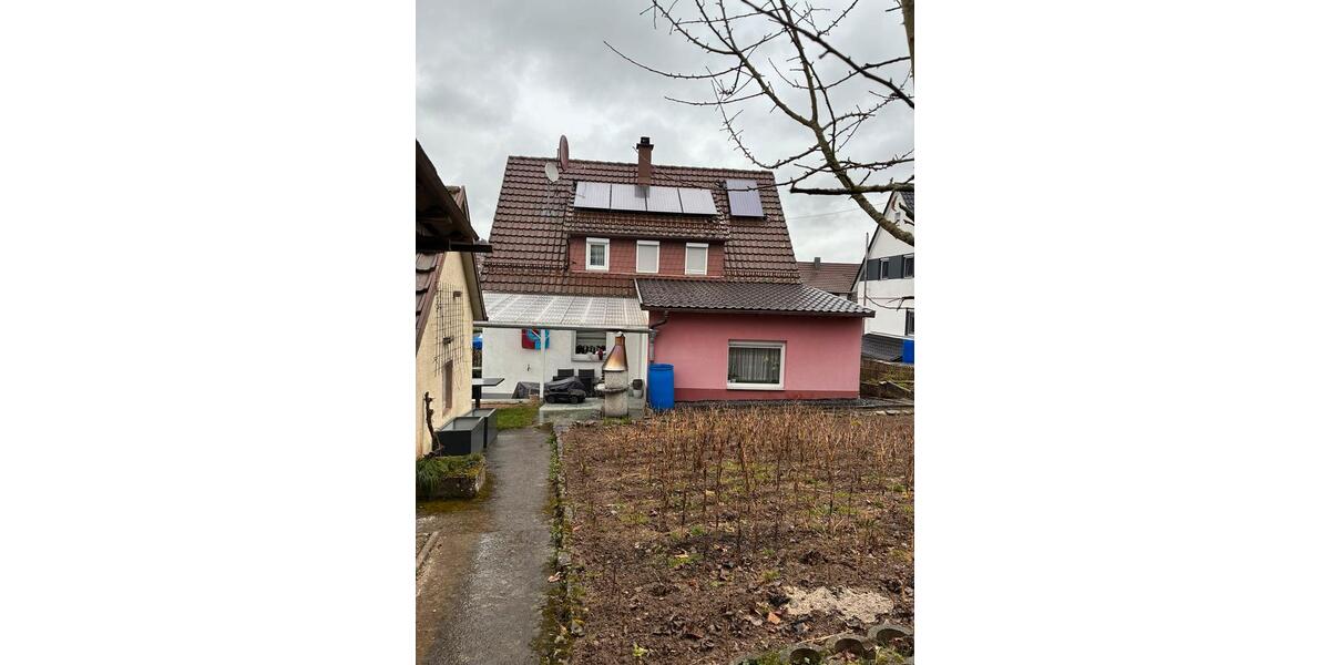 Einfamilienhaus Calw - 8 Zimmer, 126 m&sup2;, 485.000&euro; | Angebot:25606768
