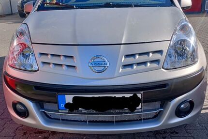 Nissan Pixo