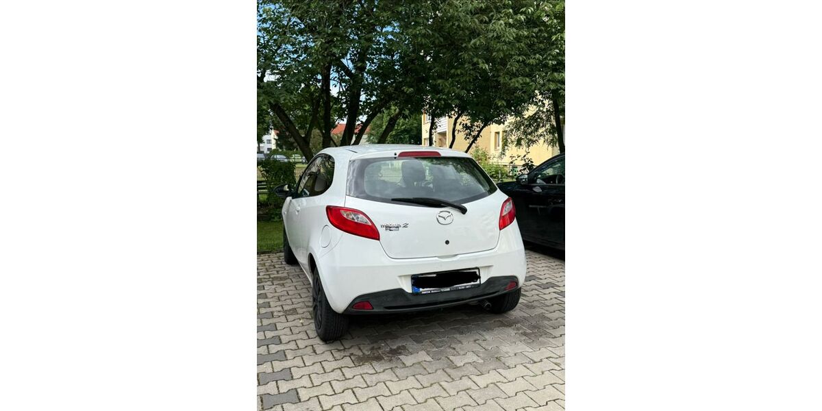 Mazda 2 131.000 km 2.900 &euro; Bergkamen 59192