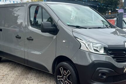 Renault Trafic 131.731 km 11.990 &euro; BERLIN 13127