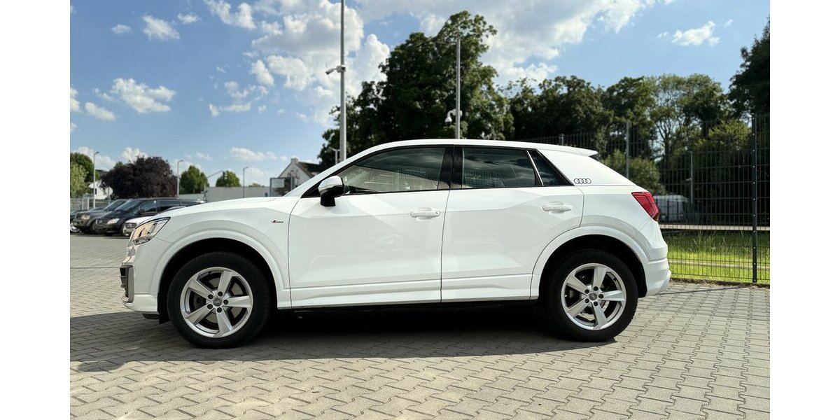 Audi Q2 35 TDI Sport / S Line / KeylessGO / AHK 55.000 km 25.180 &euro; Mönchengladbach 41066