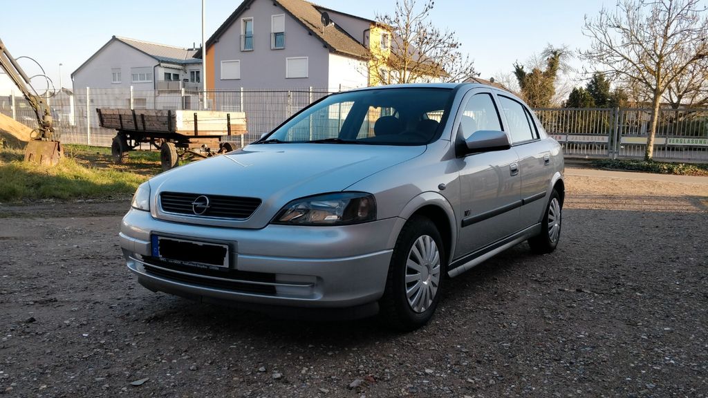 Opel Astra 189.000 km 1.999 € Speyer 67346