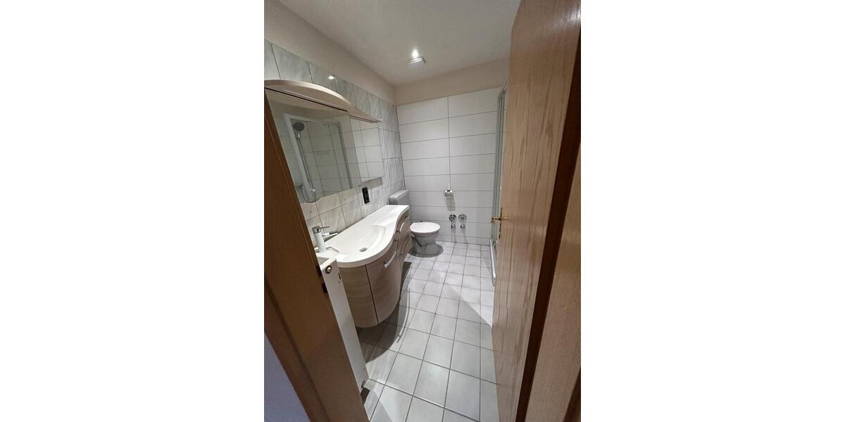 Schöne Dachgeschosswohnung in FrankenbergEder 2 zimmer