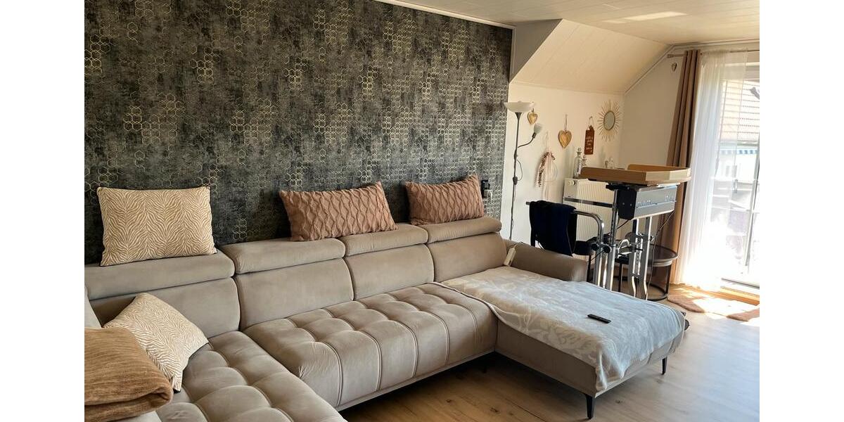 Dachgeschoßwohnung Buttenwiesen - 3.5 Zimmer, 100 m&sup2;, 1.050&euro; | Angebot:26705063