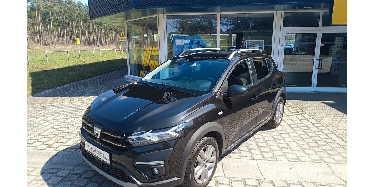 Dacia Sandero 18.132 km 15.490 &euro; Weißwasser 02943