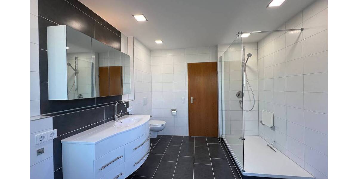 Mehrfamilienhaus, Wohnhaus Schwieberdingen - 8 Zimmer, 202 m&sup2;, 950.000&euro; | Angebot:19342709