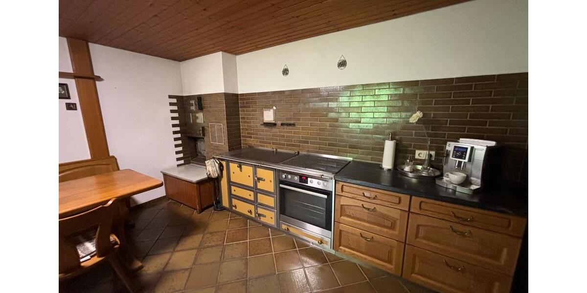 Provisionsfrei: Mehrgenerationenhaus mit separaten Wohnungen zimmer