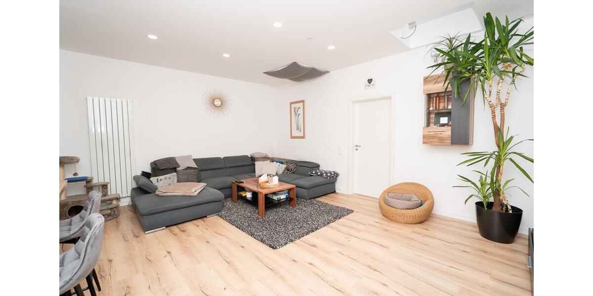 Etagenwohnung Bad Neustadt an der Saale - 3 Zimmer, 90 m&sup2;, 750&euro; | Angebot:25918694