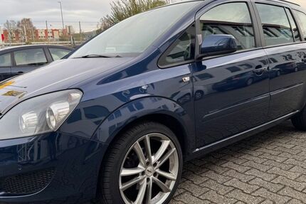 Opel Zafira 45.715 km 7.799 € Wuppertal 42285