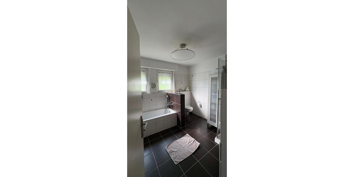 Mehrfamilienhaus, Wohnhaus Bergneustadt - 8 Zimmer, 233 m&sup2;, 459.000&euro; | Angebot:26575881