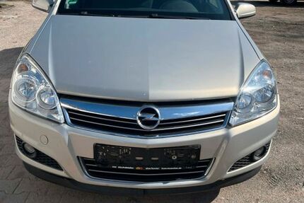Opel Astra 191.000 km 900 &euro; München 81735