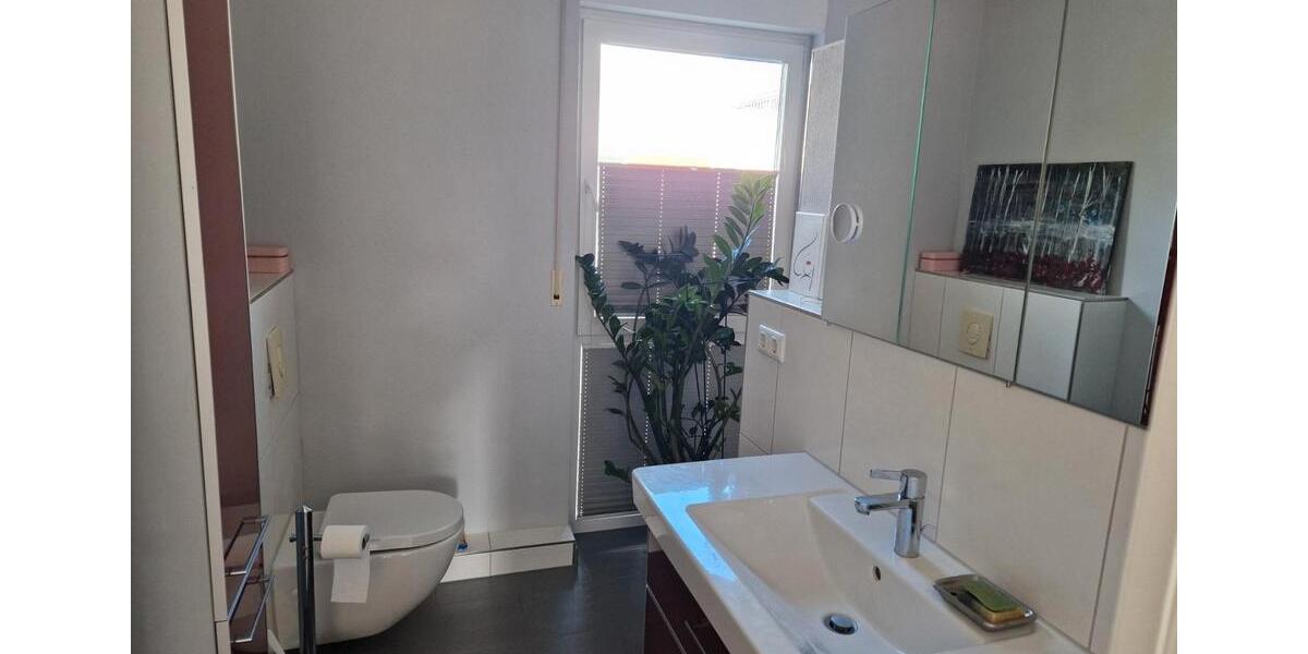 Doppelhaushälfte Griesheim - 2 Zimmer, 140 m&sup2;, 1.400&euro; | Angebot:26048017