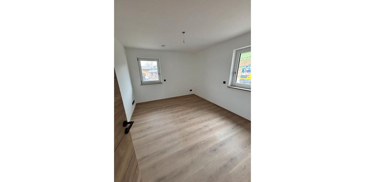 Erdgeschoßwohnung Warngau - 3 Zimmer, 100 m&sup2;, 1.650&euro; | Angebot:26070176