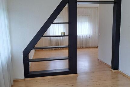 Dachgeschosswohnung in zentraler Lage von Bad Berleburg-Stadt zimmer