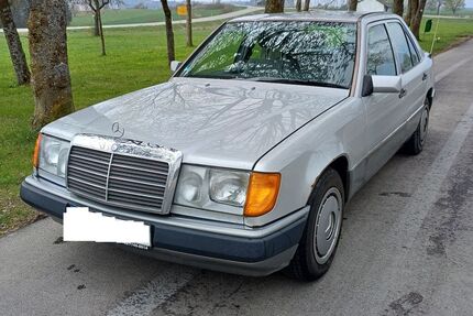 Mercedes-Benz 230 108.056 km 4.900 &euro; Winterlingen 72474
