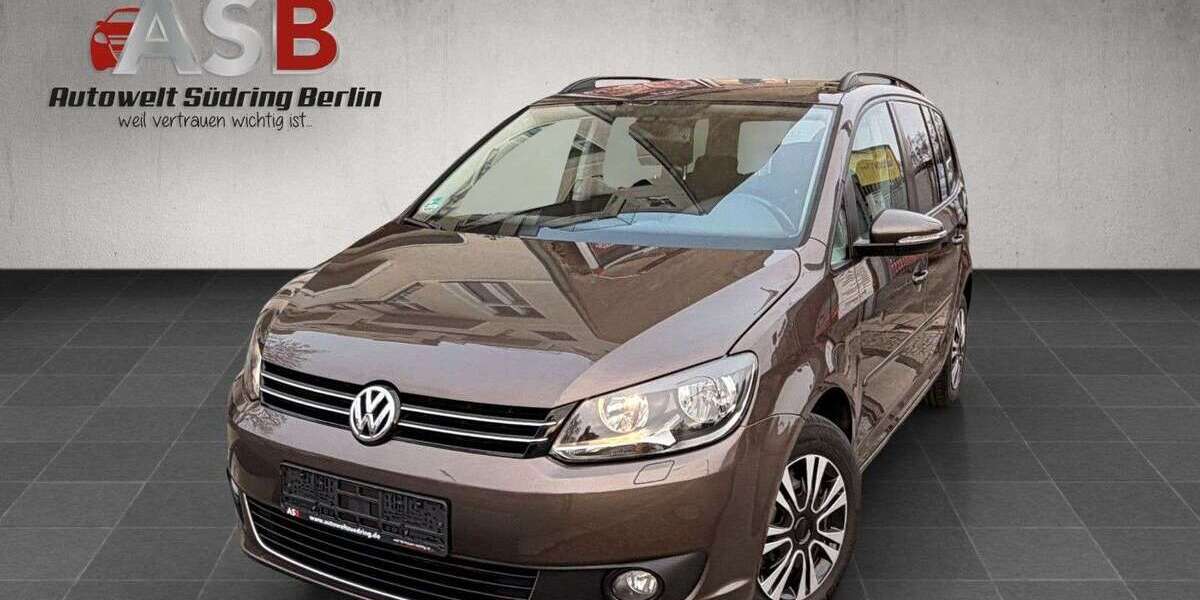 VW Touran 122.858 km 6.799 &euro; Berlin 12055