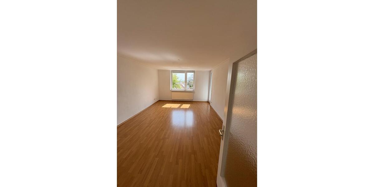 Etagenwohnung Burghausen - 3 Zimmer, 72 m&sup2;, 975&euro; | Angebot:26348847