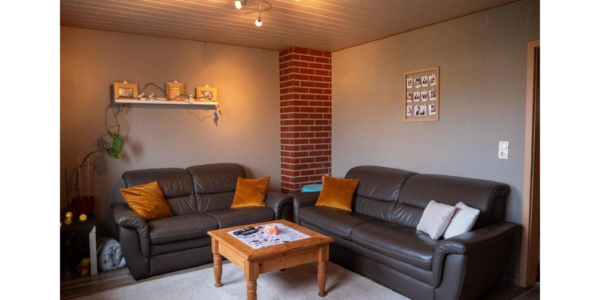 Doppelhaushälfte Wolsdorf - 7 Zimmer, 170 m&sup2;, 235.000&euro; | Angebot:26429528