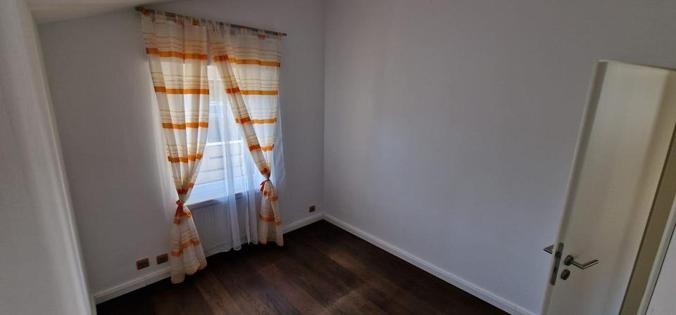 Reihenhaus Obertshausen - 4 Zimmer, 132 m&sup2;, 1.900&euro; | Angebot:25293724