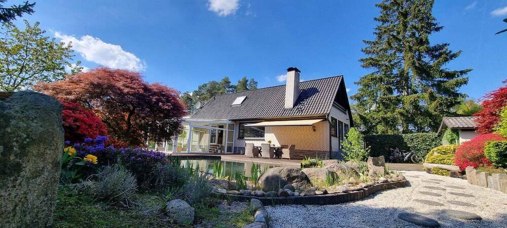 Wohnhaus+Ferienhaus auf 2622m2, Wintergarten,Sauna,Schwimmteich