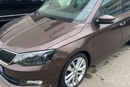 Skoda Fabia 86.000 km 10.990 &euro; Dreieich 63303