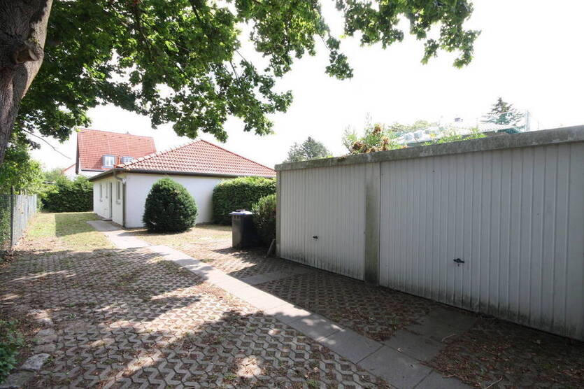 Leben auf einer Ebene - stilvoller Bungalow mit Doppelgarage und sonnigem Südwestgarten