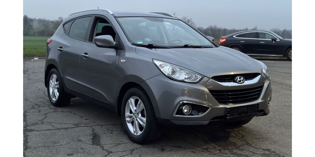 Hyundai ix35 99.460 km 9.400 &euro; Sulzbach Taunus 65843