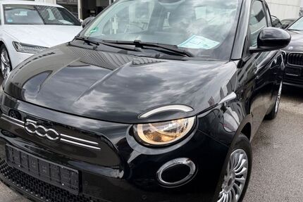 Fiat 500e 9.700 km 17.900 &euro; KARLSFELD (b.München) 85757
