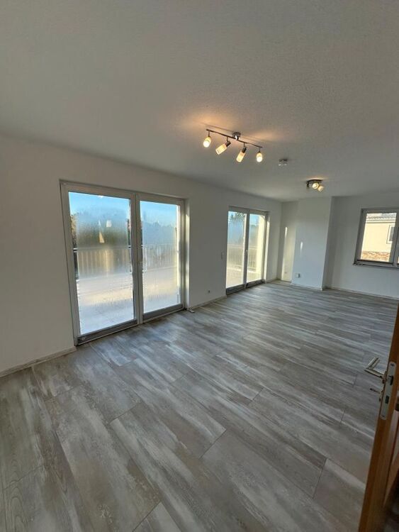 Moderne Wohnung für das reife Alter mit Fahrstuhl und großem Balkon 4 zimmer