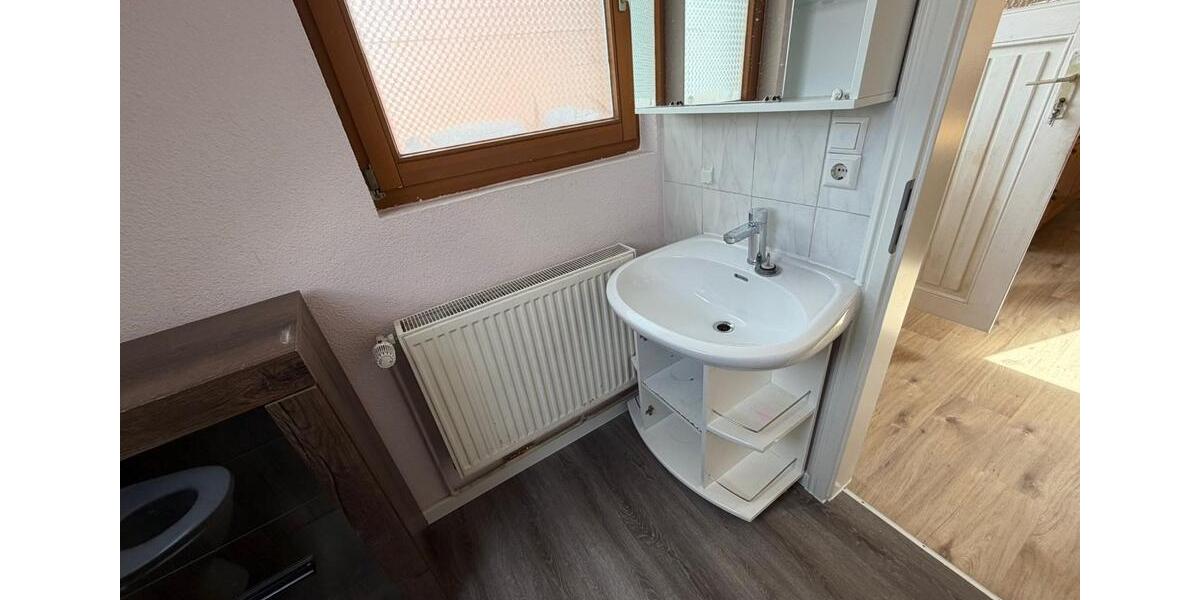 Etagenwohnung Villingen-Schwenningen Schwenningen - 1 Zimmer, 80 m&sup2;, 700&euro; | Angebot:26045550