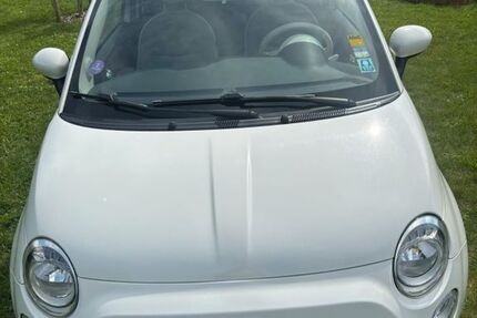 Fiat 500 151.987 km 2.999 &euro; Selmsdorf 23923