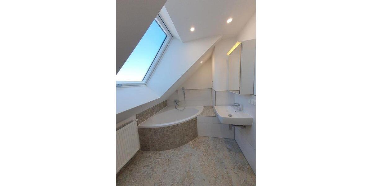 Reihenhaus Waldershof - 5 Zimmer, 140 m&sup2;, 1.100&euro; | Angebot:26084805