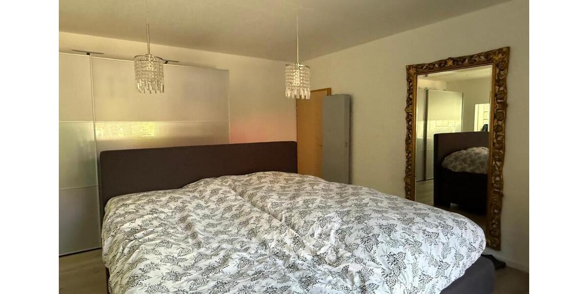 Anwesen 16000qm 2 Häuser Werkstatt Teich Wiesen Wald Burgwedel zimmer