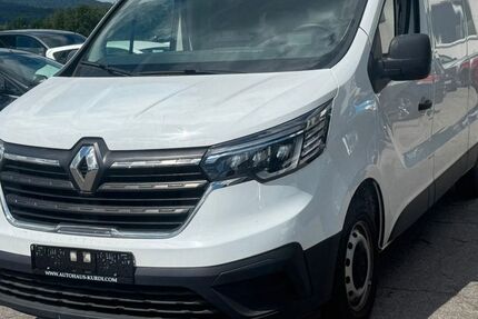 Renault Trafic 31.000 km 24.990 &euro; Willmering 93497