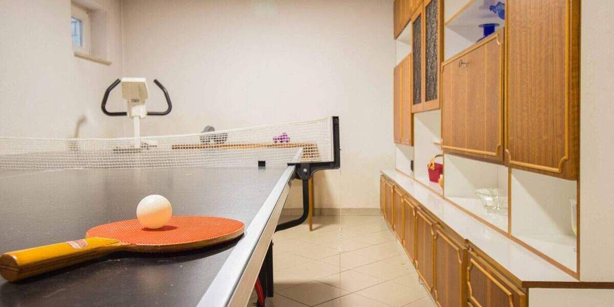 Gehoben und gepflegt: 7-Zi.-EFH mit ELW und Garten, Garage und 2 Freistellplätzen in Neubrandenburg 7 zimmer