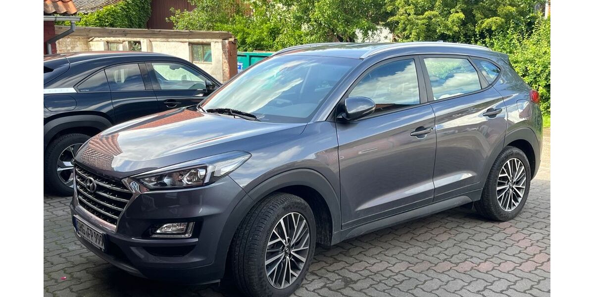 Hyundai TUCSON 69.000 km 17.900 &euro; Auhagen 31553