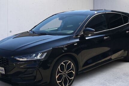 Ford Focus 44.500 km 19.990 € Bahlingen am Kaiserstuhl 79353