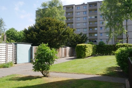 Etagenwohnung in Husum - mietfrei - 2 Zimmer mit Süd-Balkon zu verkaufen! 2 zimmer