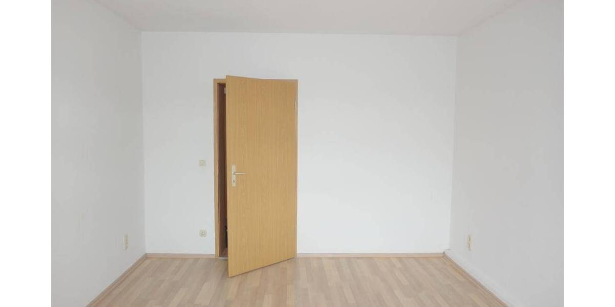 Etagenwohnung Döbeln Sörmitz - 3 Zimmer, 74 m&sup2;, 385&euro; | Angebot:26028680