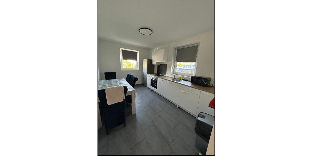 Erdgeschoßwohnung Dummerstorf - 4 Zimmer, 120 m&sup2;, 28&euro; | Angebot:26165211