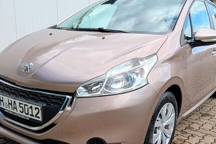 Peugeot 208 98.000 km 3.600 &euro; Lehrte 31275