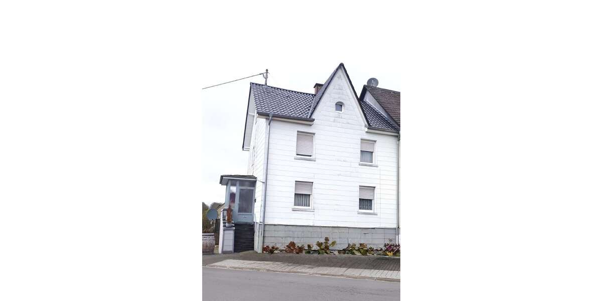 Einfamilienhaus Gönnersdorf - 6 Zimmer, 110 m&sup2;, 125.000&euro; | Angebot:25275628