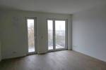 Direkt einziehen! Moderne 2 Zimmer + Süd-West-Balkon, Einbauküche, Wannenbad + Abstellraum, Aufzug
