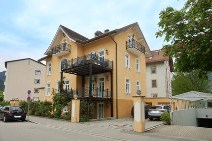 Außergewöhnliche, generalsanierte Villa in bester Innenstadtlage von 83435 Bad Reichenhall. 16 zimmer