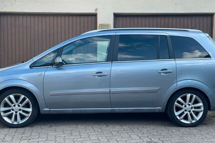 Opel Zafira 195.672 km 2.999 &euro; Itzgrund 96274